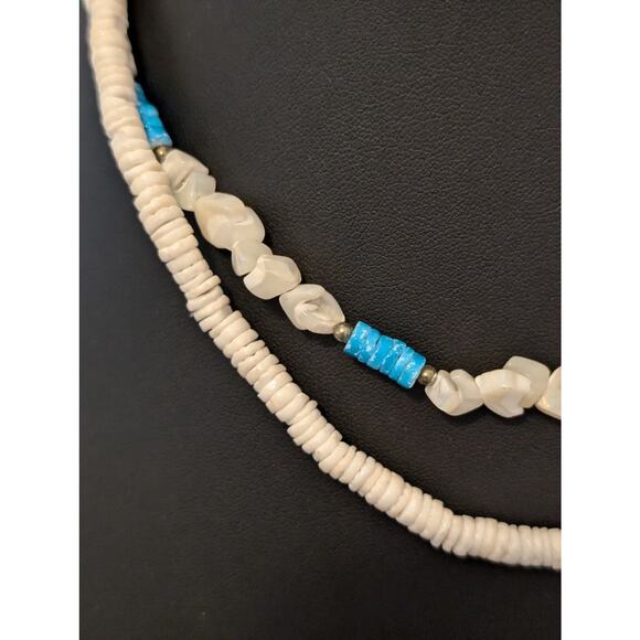 Vintage Lot of Puka Two Necklaces & Two Bracelets - Picture 5 of 8